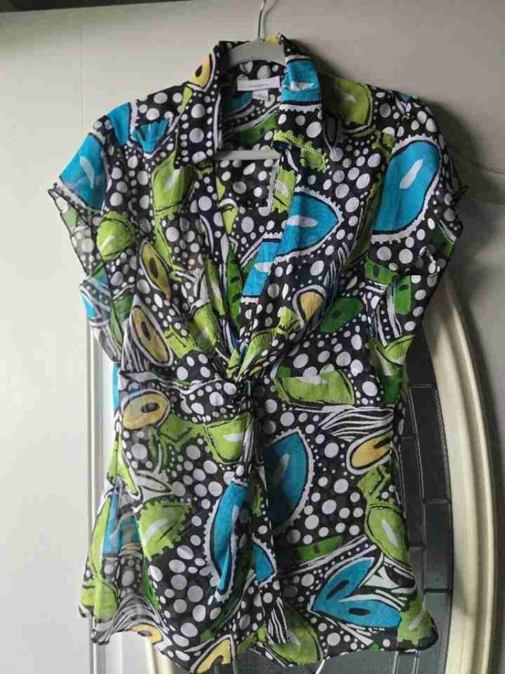 Colorful Abstract Print Twist Front Cap Sleeve Blouse